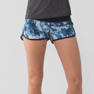 Lululemon Women's Speed Short Seaside Silver Fox Alberta Lake Naval Blue Size 2